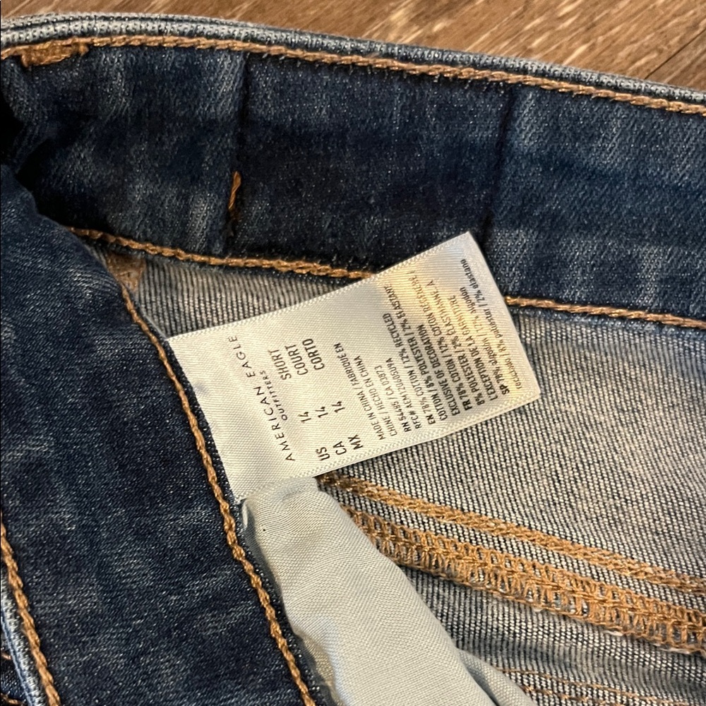 American Eagle Jegging With Button Back Pocket - image 2